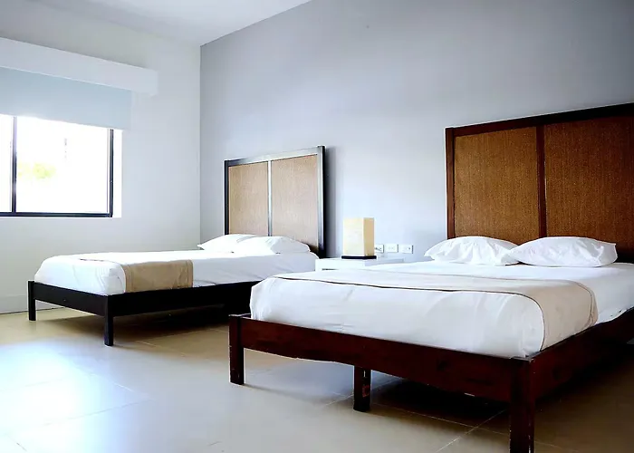 Aldea Thai Steps To And 5th Ave 3*