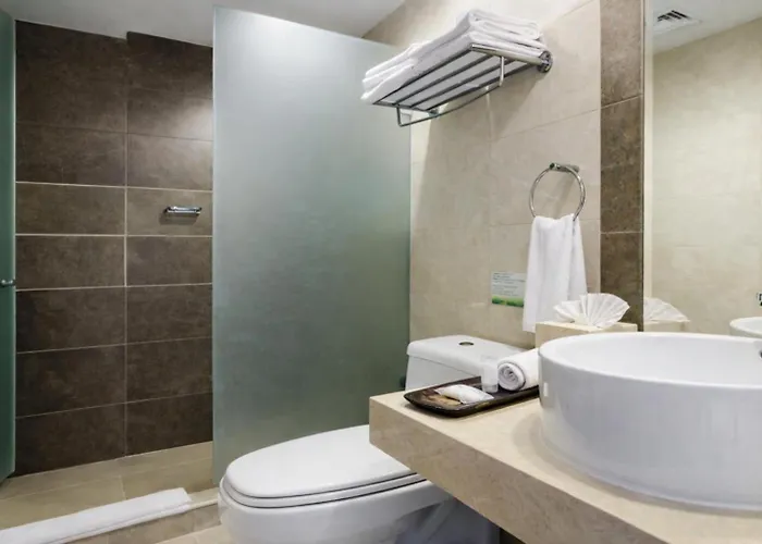Aparthotel Aldea Thai Steps To And 5th Ave