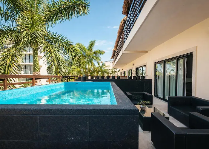 Aparthotel Aldea Thai Steps To And 5th Ave