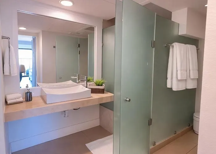 Aparthotel Aldea Thai Steps To And 5th Ave