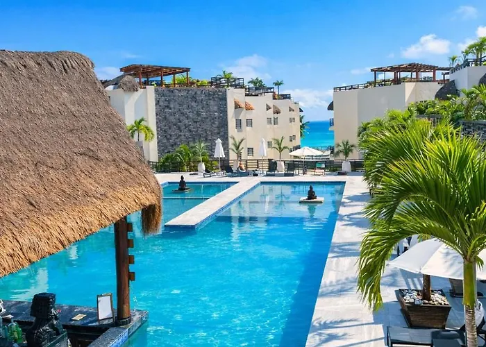 Aparthotel Aldea Thai Steps To And 5th Ave